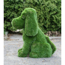 Топиарная фигура собака из искусственной травы